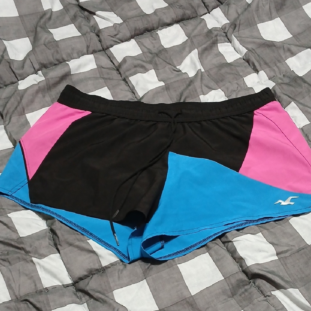 Hollister Women's Black, Pink, and Blue Shorts